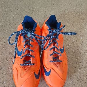 Nike youth tennis shoes